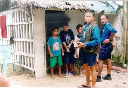 Foto: Filip�ny-Policie a zlod�ji