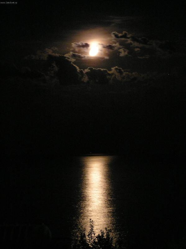 Foto: Svit m�s�ce-Pelje�ac