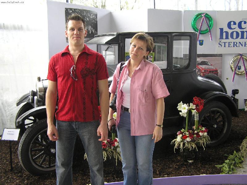 Foto: V.I.P. a osobn� str�ce-p�i neofici�ln� n�v�t�v� m� mali�kosti :o)